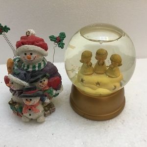 Vintage Christmas Mom and little Snowmen and Angels Snow Globe